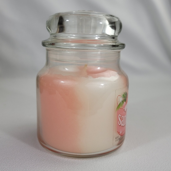 Yankee Candle Santas Getaway 13 Oz One Wick Jar Candle - Picture 3 of 11